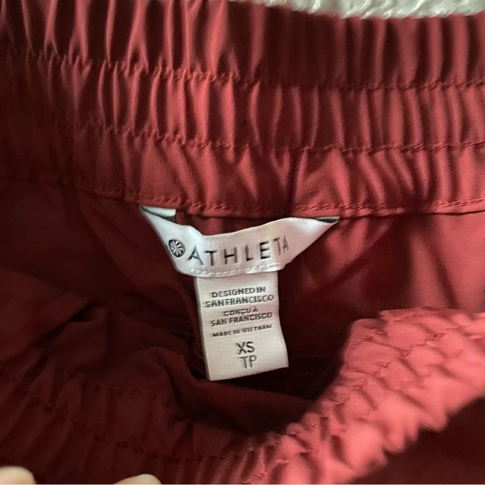 NWT Athleta Dawn High Rise 15” Skirt Redwood Sz XS Active Summer Travel Pockets